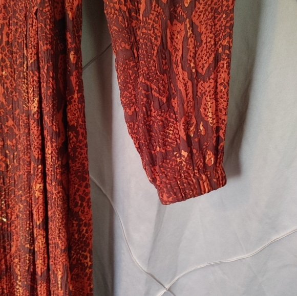Beautiful orange and black snake print dress - Picture 4 of 6